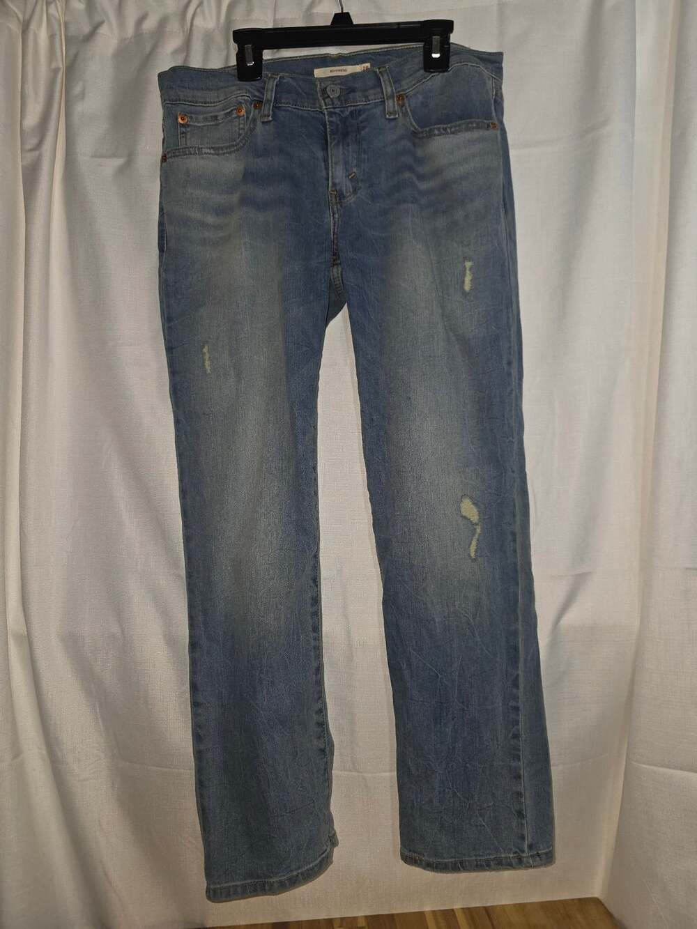 Levi's Boyfriend Jeans 28x26 Light Wash Distressed Relaxed